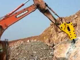 DBK Hydraulic breaking hammer construction video 